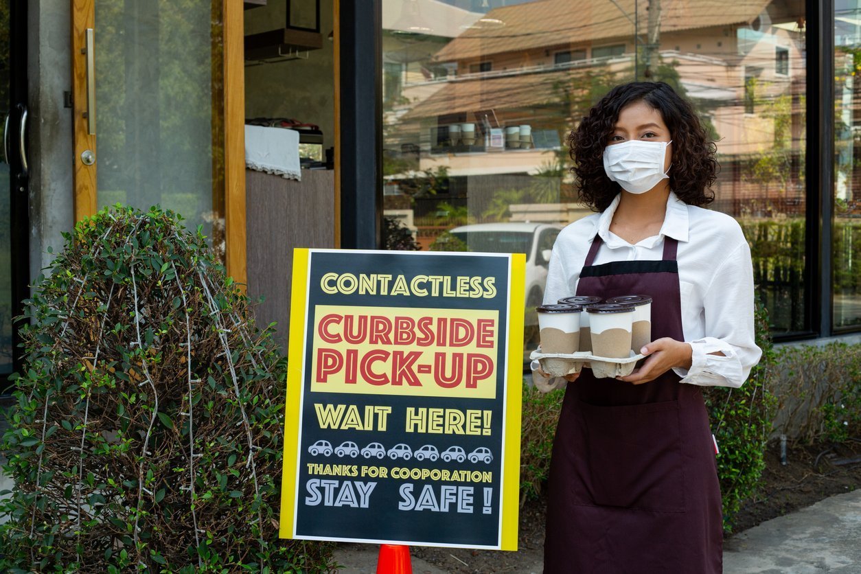 curbside-pickup-team-social-distancing-concept